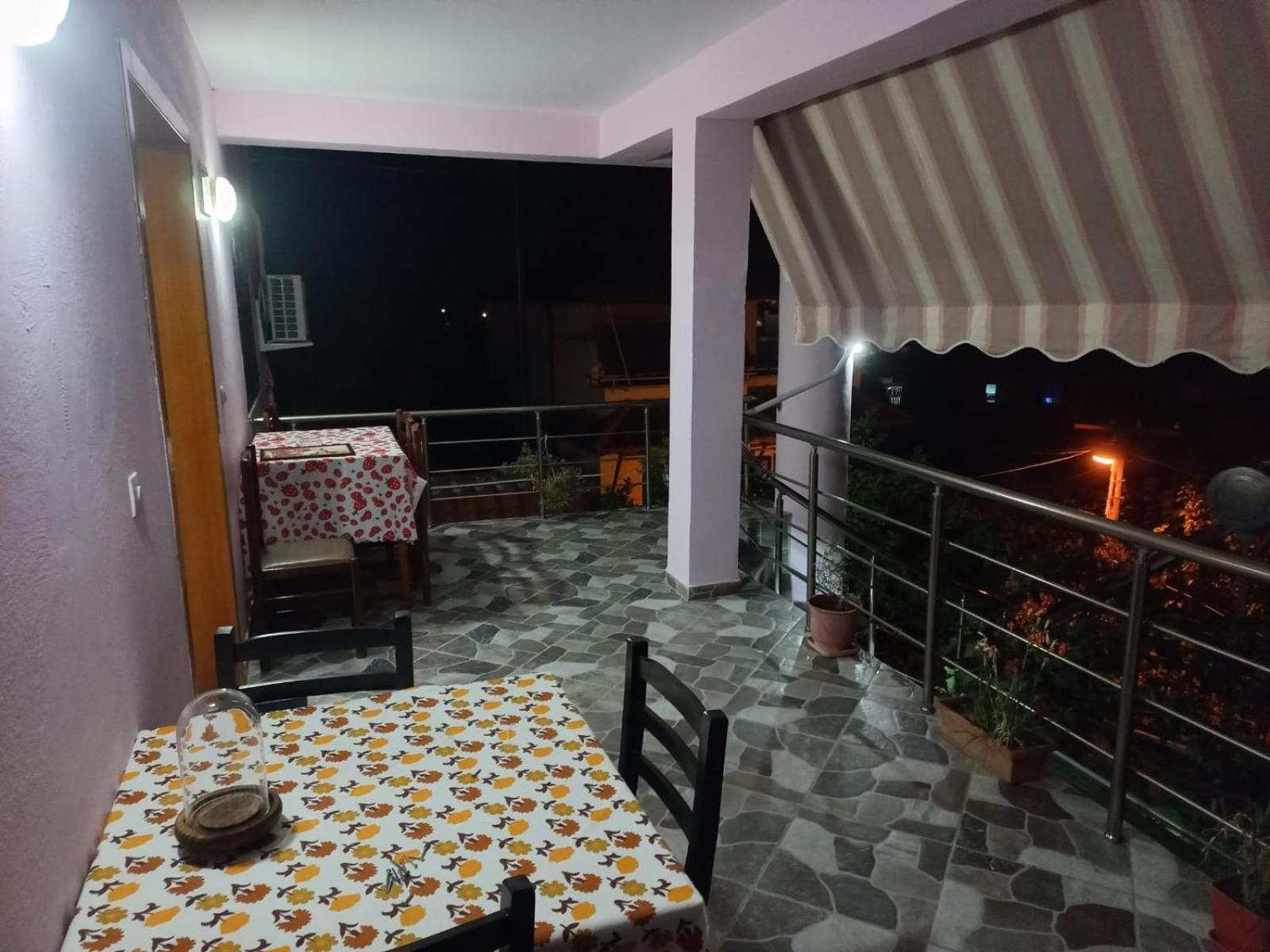 Guest House Bumbli Berat Rom bilde